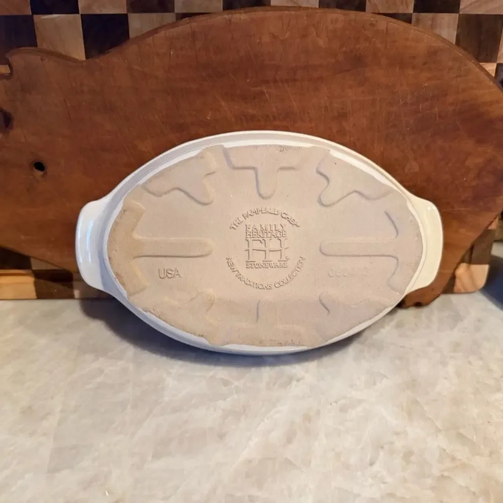 Pampered Chef small Cream Oval Baking Dish